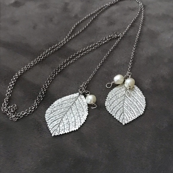 CLOSET CLEAR OUT!! UNIQUE,ONE OF A KIND STERLING SILVER leaves & pearl necklace! - Picture 3 of 9